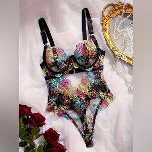 Gorgeous Sexy Lace Teddy Lingerie SZ Small New